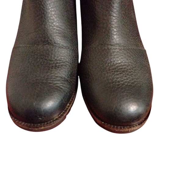 Sorel Black Ankle Booties with Textured Finish - Picture 4 of 11